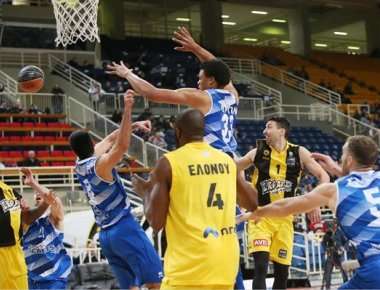 Basket League: Δύσκολη νίκη της ΑΕΚ επί της Κύμης με 71-65